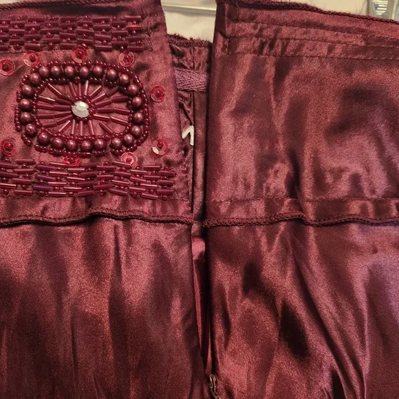 Lulumari Deep Red Apparel - Picture 3 of 4